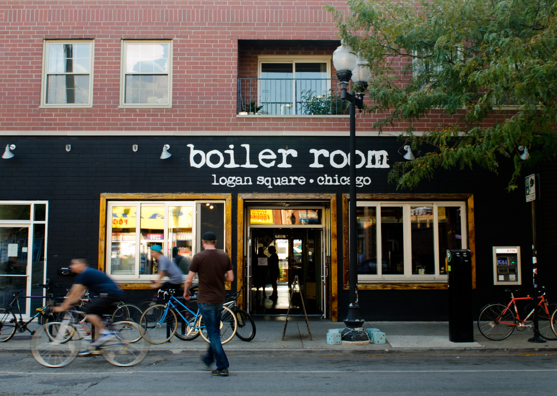 5 Chicago Bar Bathrooms To Avoid As A Trans Guy
